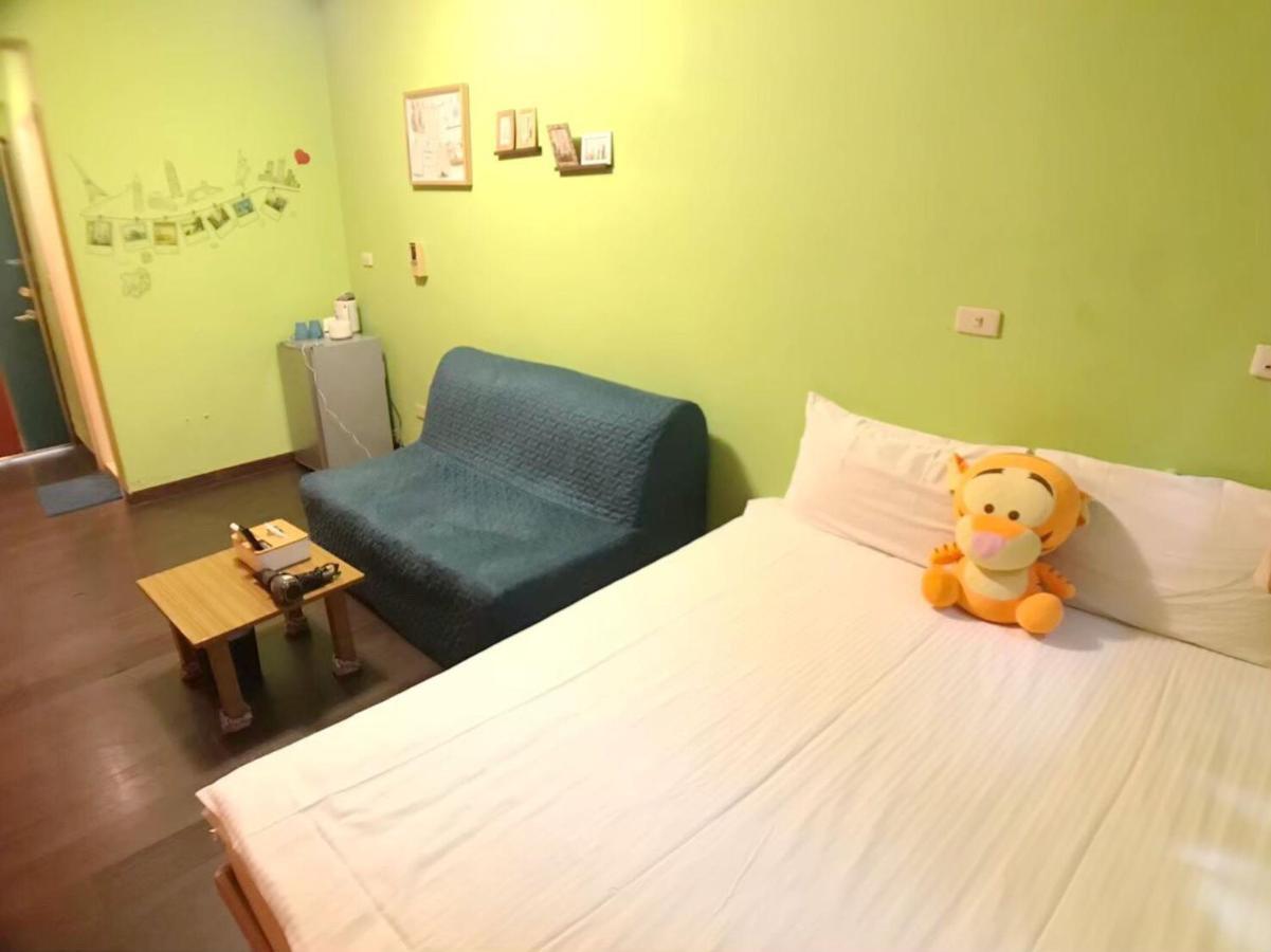 Happines Trip Inn Tajcshung Kültér fotó